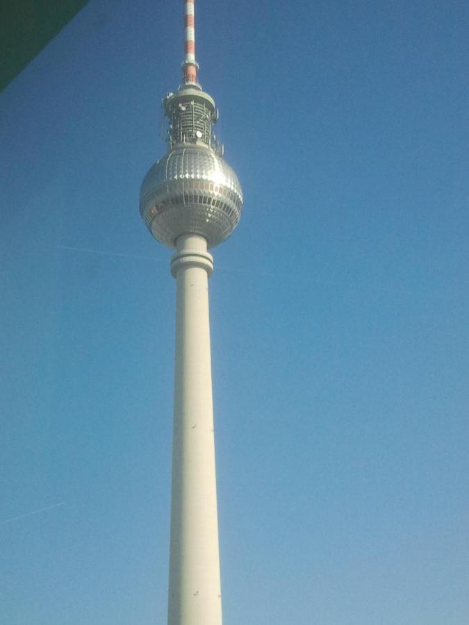 베를린 Mitte Von Mitte - Blick Auf Den Turm 아파트 외부 사진